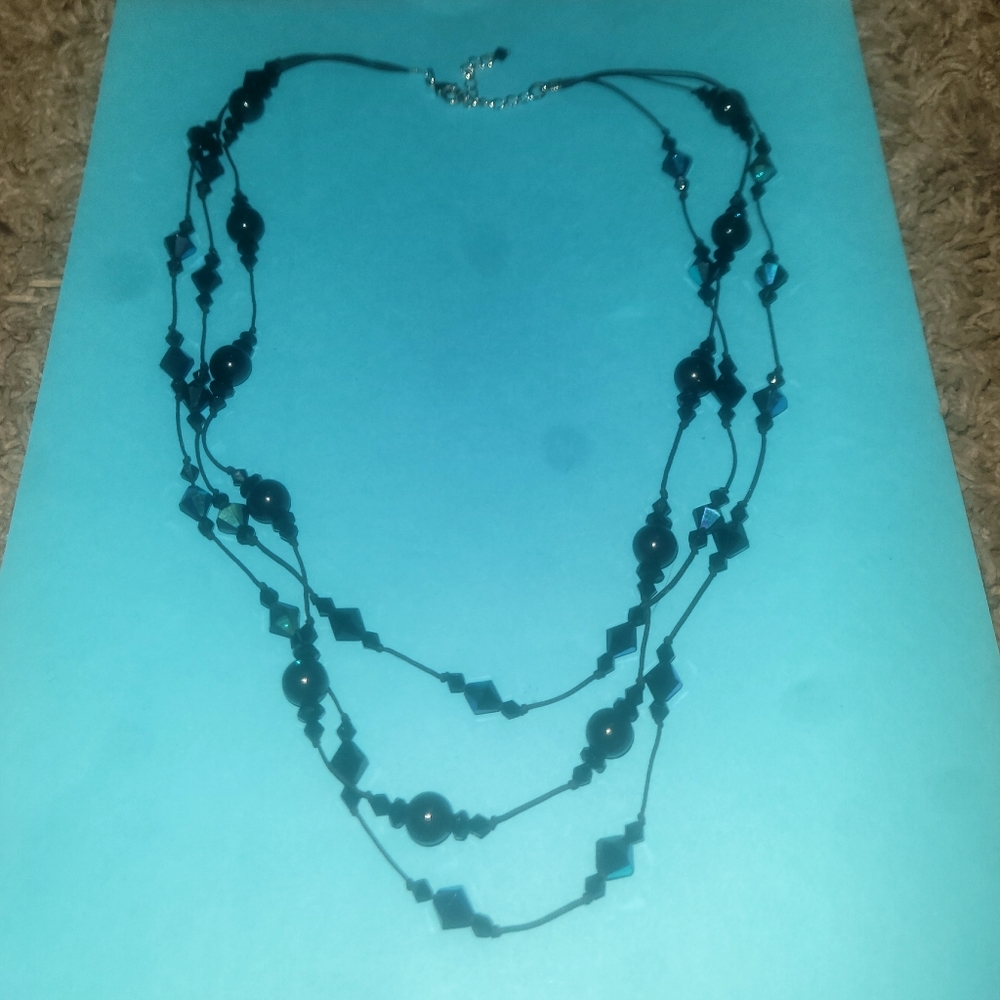 Cute multistraind black bead necklace